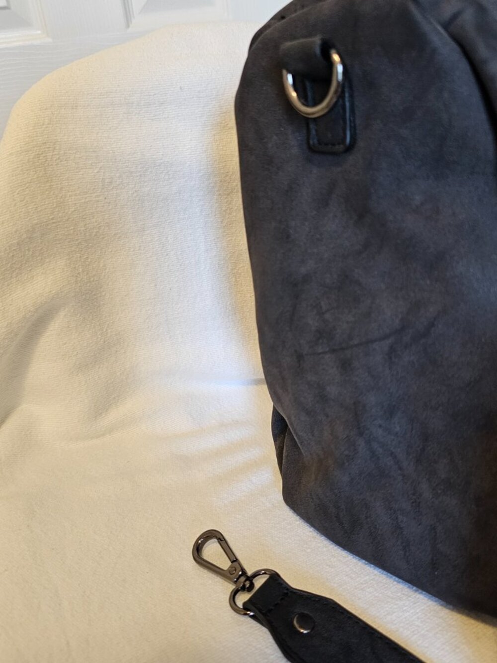Violet Ray, women's purse grey, silver trim, outside pocket shoulder strap - Picture 3 of 12
